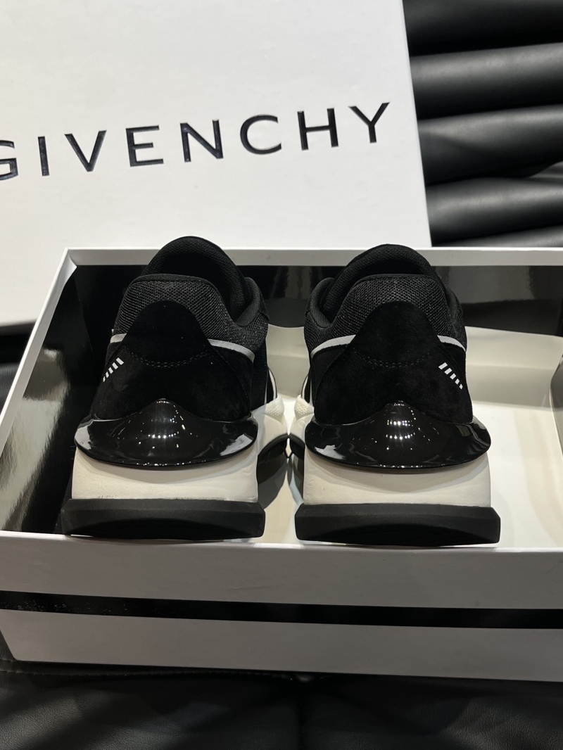 Givenchy Sneakers